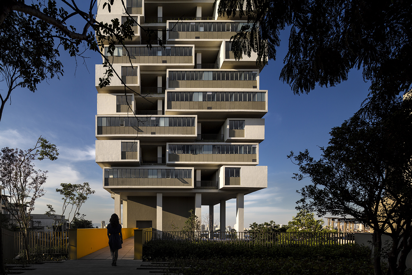 La Petite Afrique Building / Isay Weinfeld